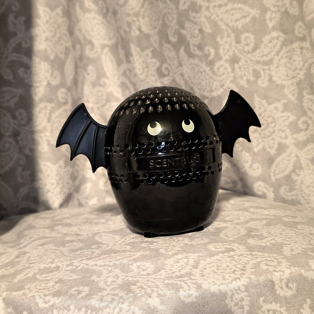 Bath & Body Works SCENTBUG Home Fragrance Oil Fan Diffuser Bat bundle - Picture 3 of 10